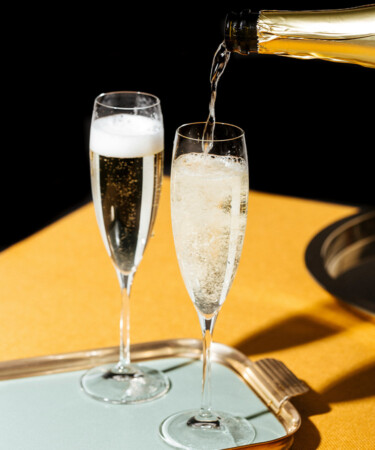 Průvodce světem šumivých vín: Objevte rozdíly mezi Champagne, Proseccem a Cavou